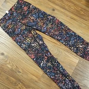 NWOT Lululemon WU Flowerescent 7/8 tights